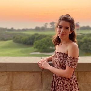 Meet your Posher, Talia